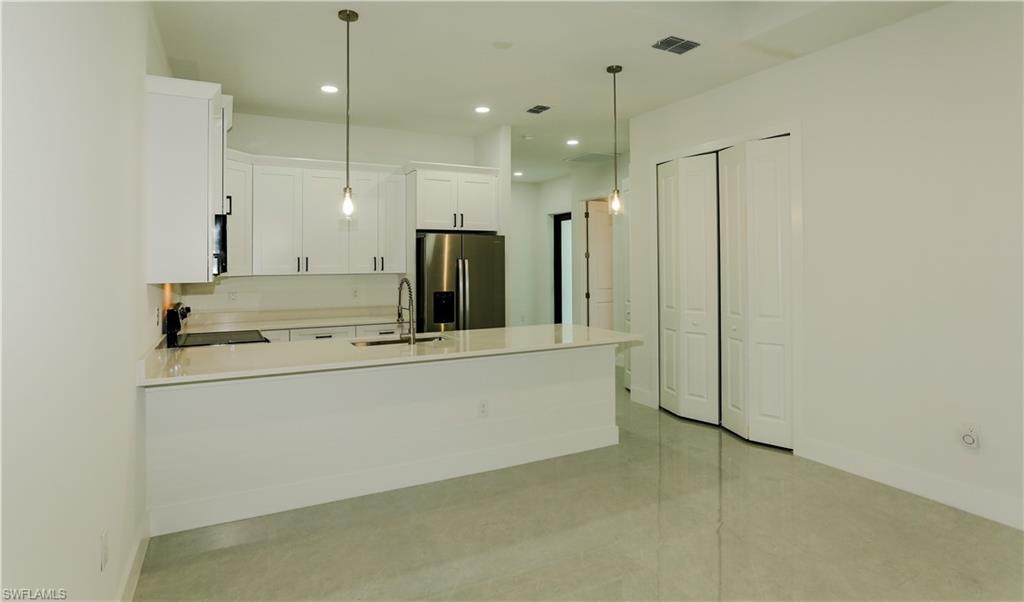 LEHIGH ESTATES - Residential Lease