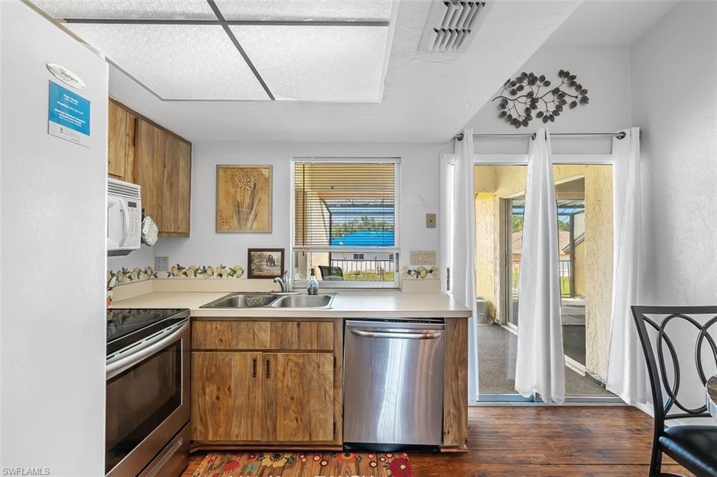 YORKTOWNE CONDO - Residential