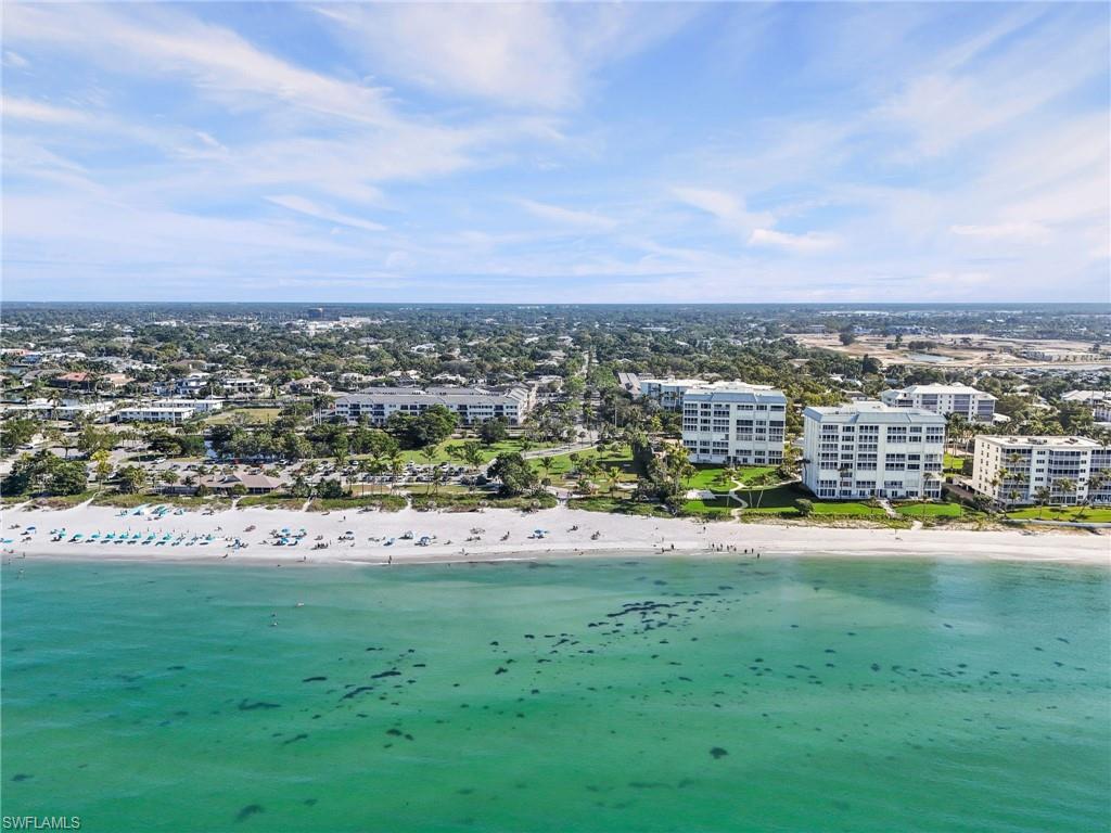 BANYAN CLUB - Residential