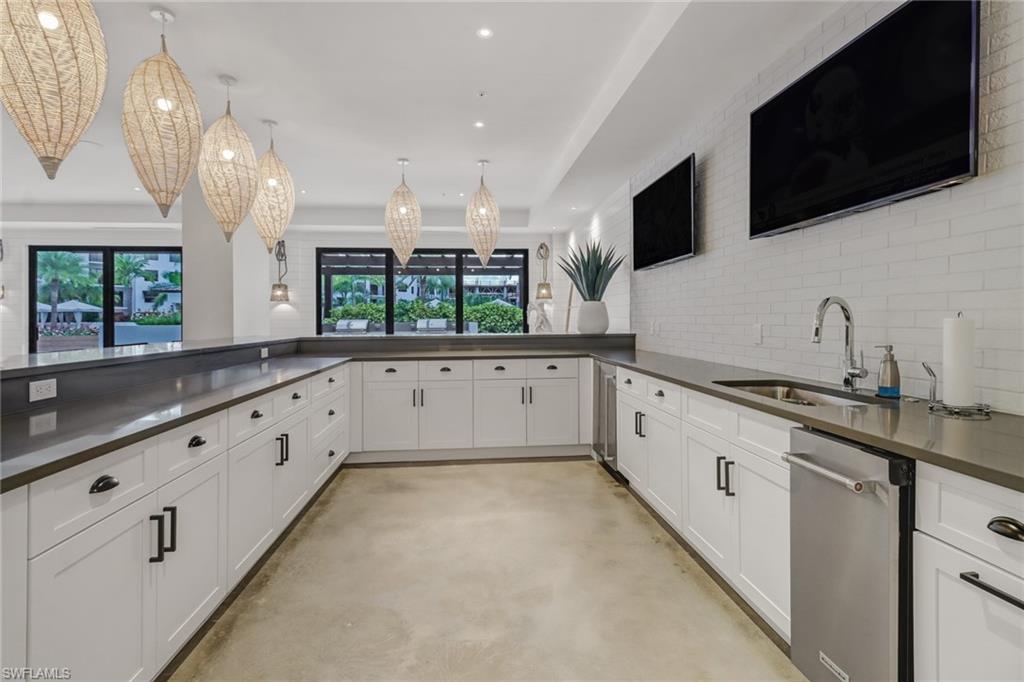 ELEVEN ELEVEN CENTRAL - Residential Lease