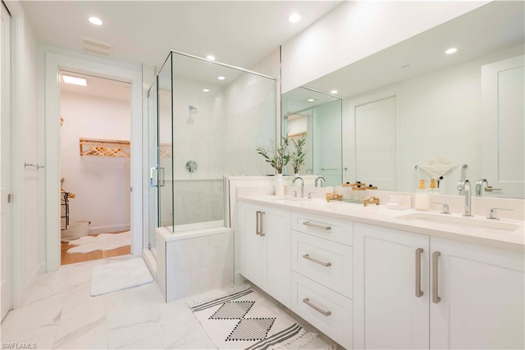 ELEVEN ELEVEN CENTRAL - Residential Lease