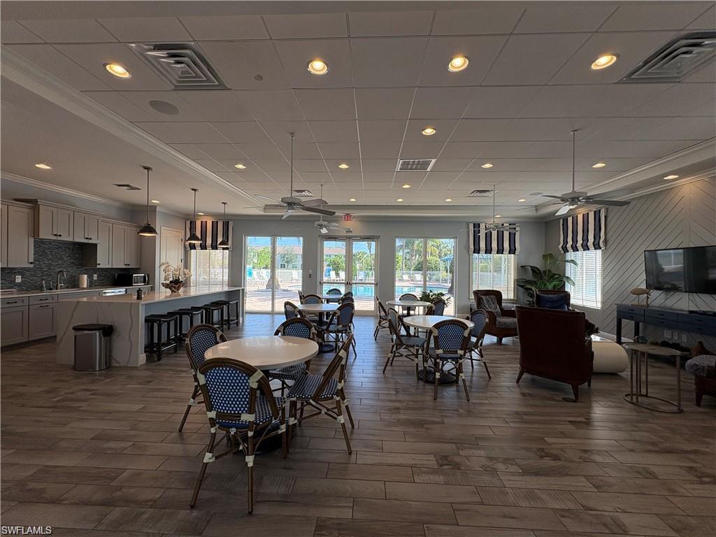 RICHMOND PARK - Residential