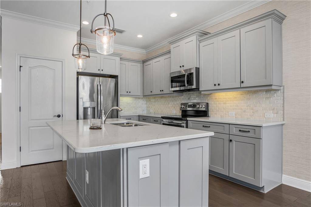 RICHMOND PARK - Residential