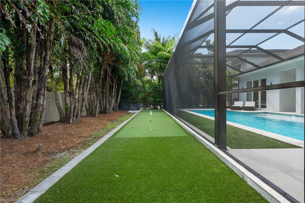 WINDWARD ISLE - Residential