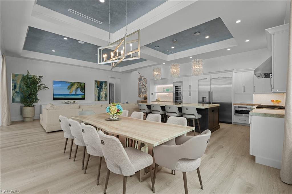 WINDWARD ISLE - Residential