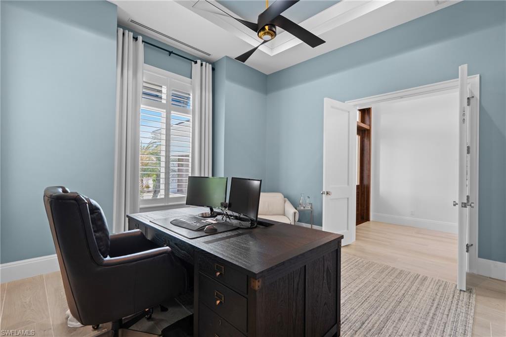 WINDWARD ISLE - Residential