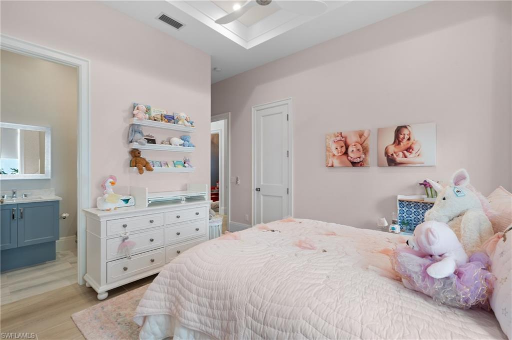 WINDWARD ISLE - Residential