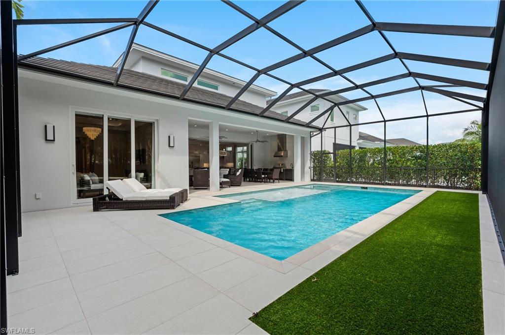 WINDWARD ISLE - Residential