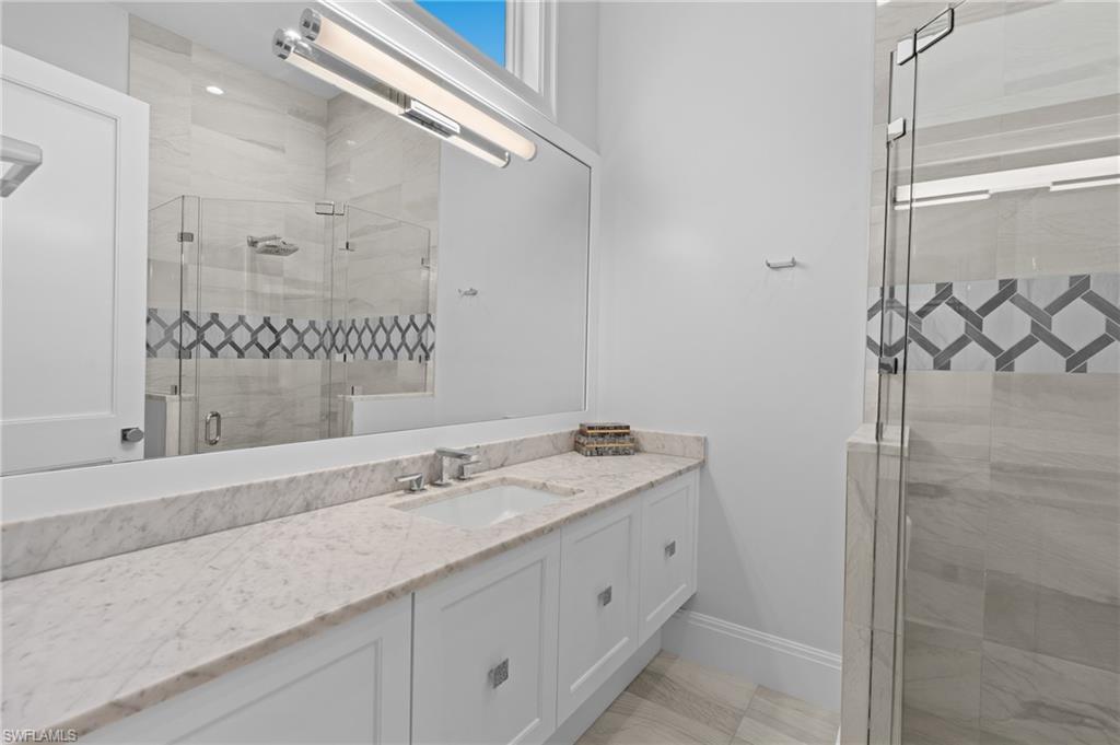 WINDWARD ISLE - Residential