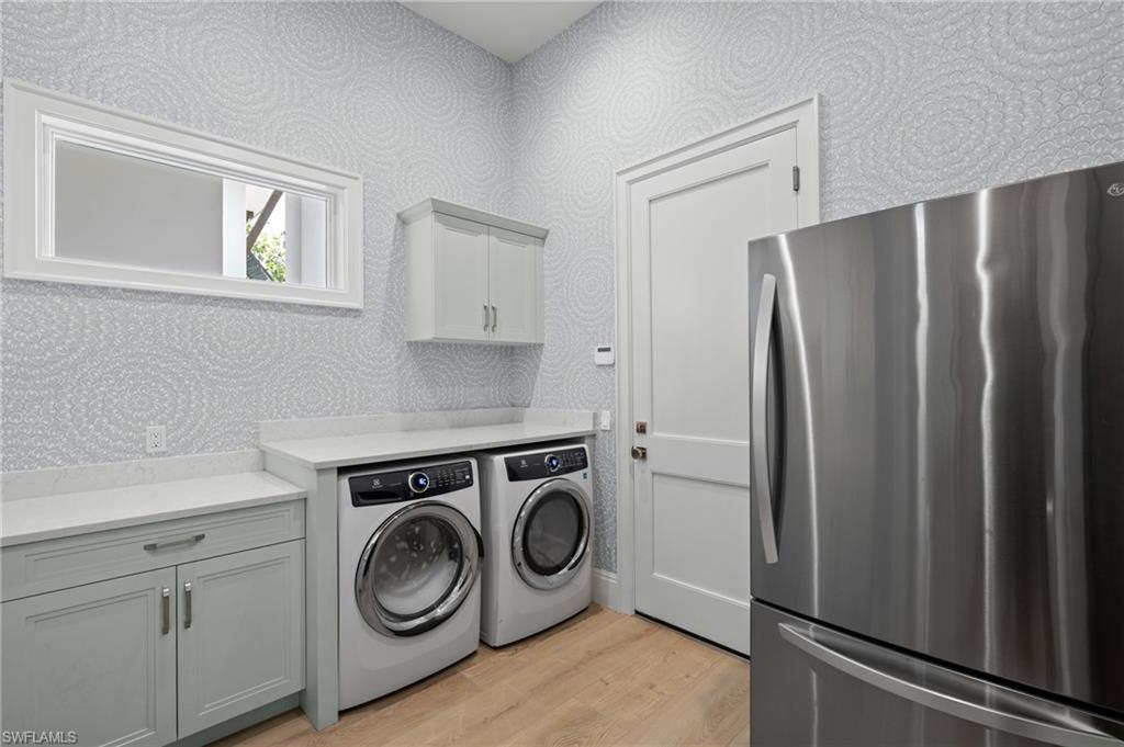 WINDWARD ISLE - Residential