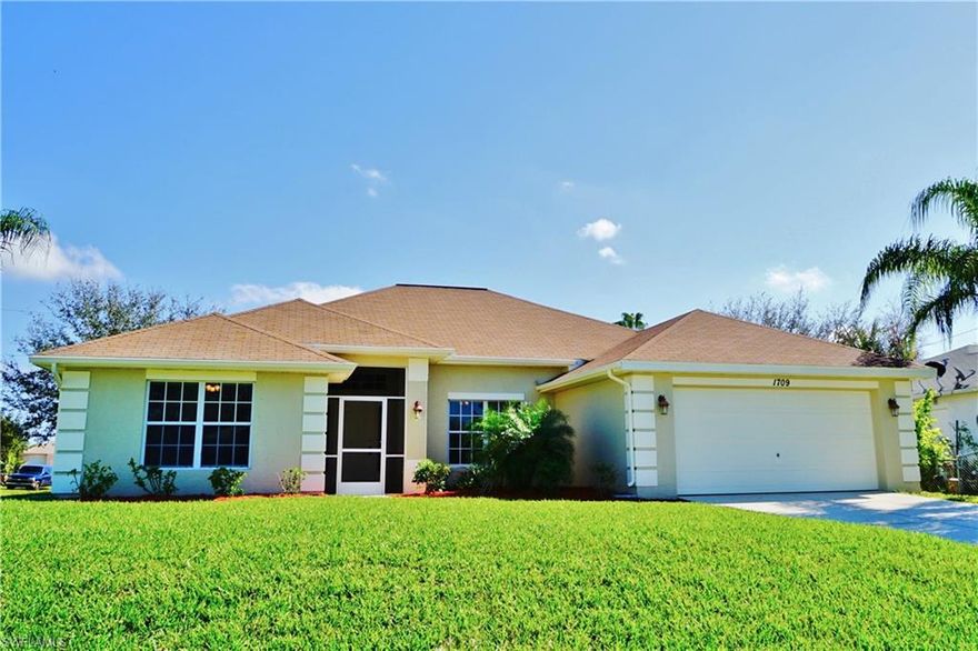 Tons of cabinet space in this kitchen and convenient breakfast bar! Great counter space to cook home-made meals!  Light, airy feel throughout home! Neutral tones and ceiling fans in every bedroom. Double sinks in master bathroom! Master suite also includes large walk-in closet! Great backyard with covered patio fantastic for enjoying the Florida outdoor dining and BBQ's. This Home has a New 2015 Air conditioner and new front lawn and more..
This spacious 2331sf living, 4 Bedroom, 2 bath home with extra living area either for a den or a formal dining area, features new stainless steel kitchen appliance package. Granite countertops in kitchen and bathrooms.  Home is located in the desirable neighborhood of Palmetto Pines Country Club Golf Course, very convenient neighborhood close to schools and shopping centers.