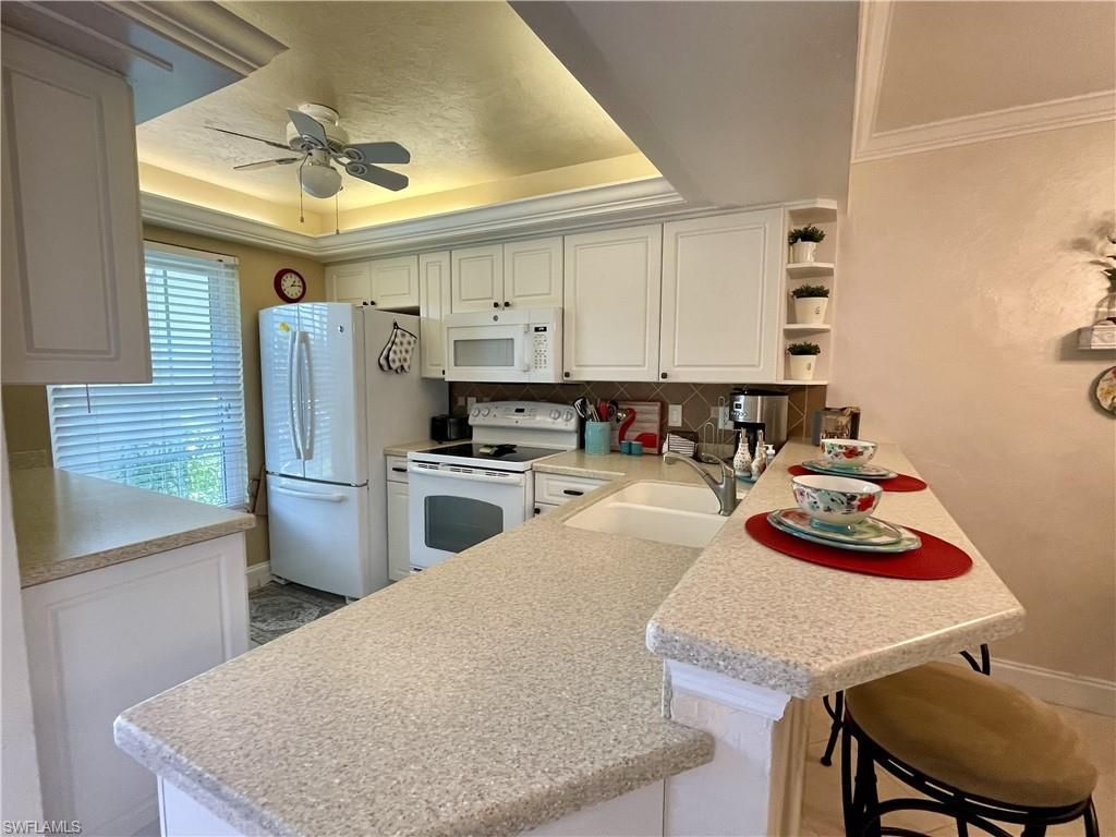 Photo of 860 Elkhorn CT #312, MARCO ISLAND, FL 34145 (MLS # 226013744)