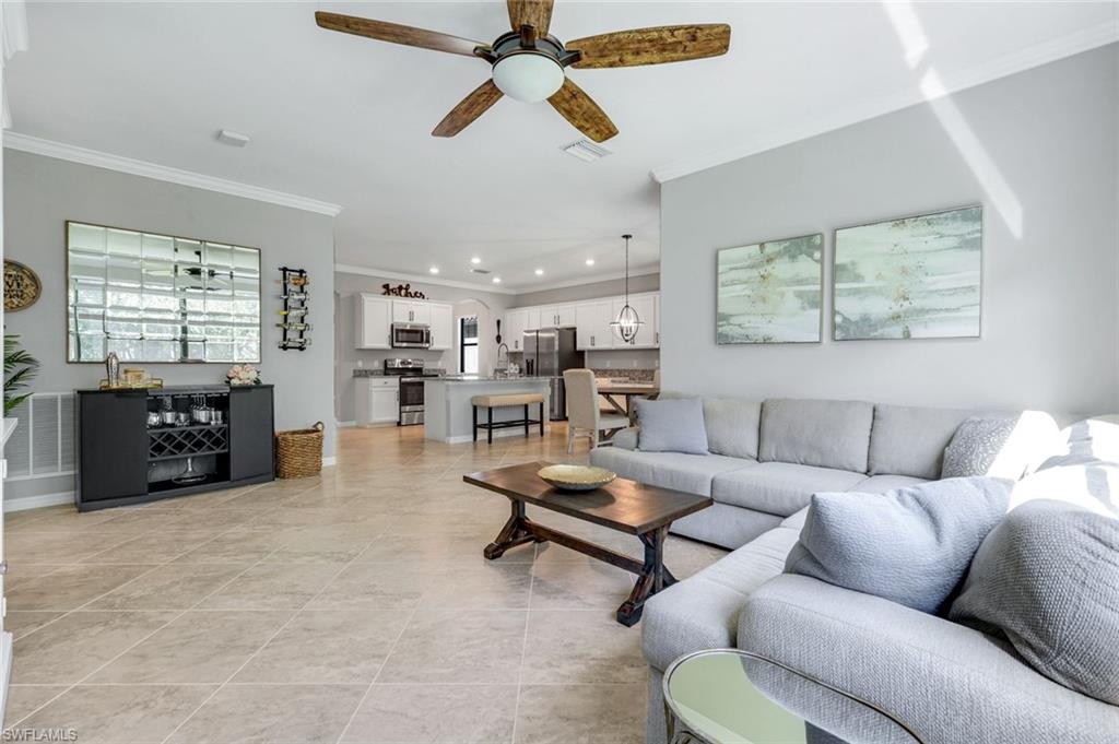 4264 Raffia Palm CIR