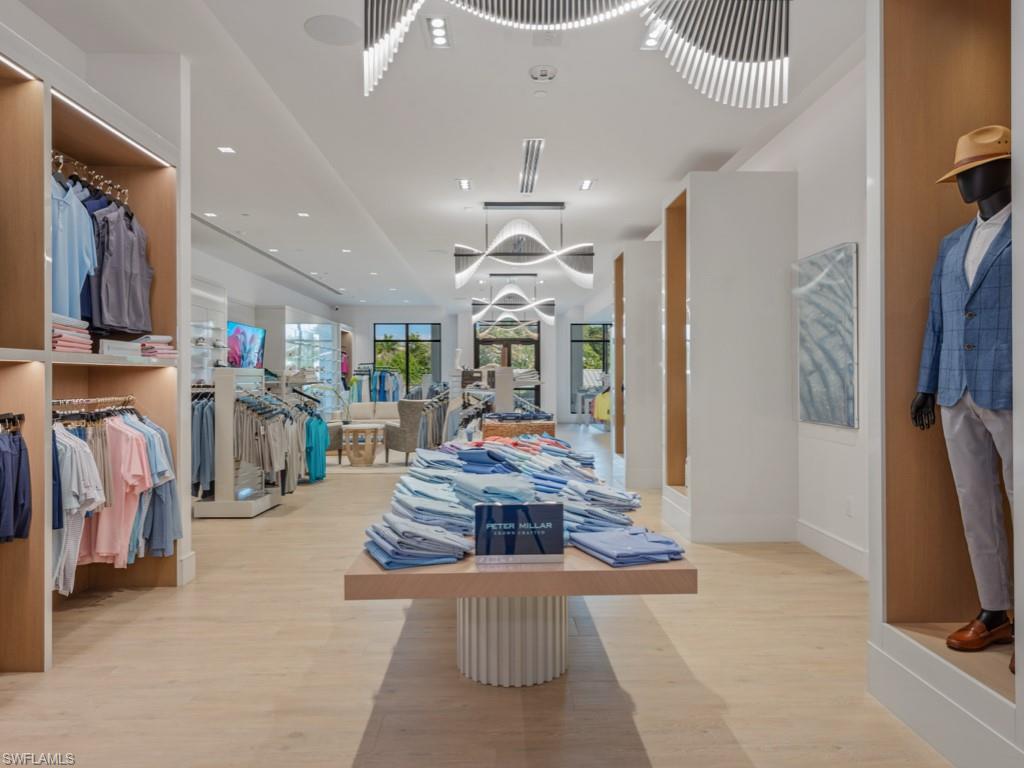 HIDEAWAY BEACH - Land