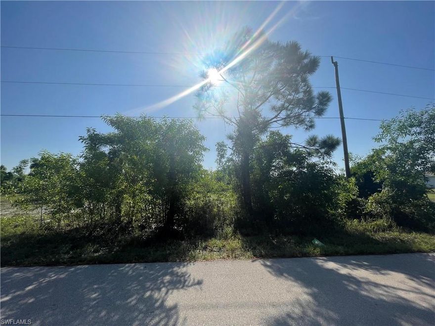 Beautiful dry residential lot in popular and growing NW Cape Coral. Close to Crystal Lake Park project, Burnt Store Marina with shopping and restaurants, Coral Oaks Golf Course, Tranquility Lake Motorcoach Resort, downtown Punta Gorda and Punta Gorda Airport.