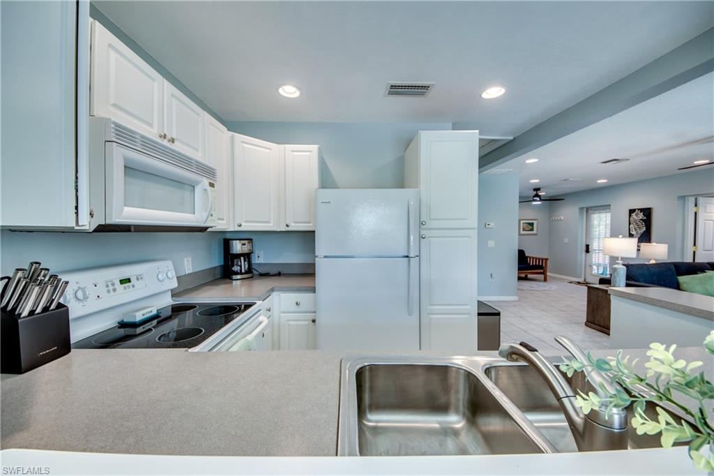 KNIGHTS BOKEELIA ISLE - Residential