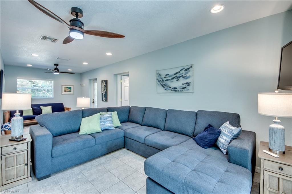 KNIGHTS BOKEELIA ISLE - Residential