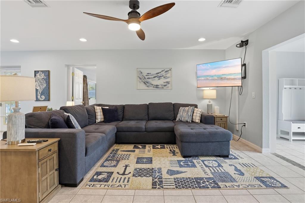 KNIGHTS BOKEELIA ISLE - Residential