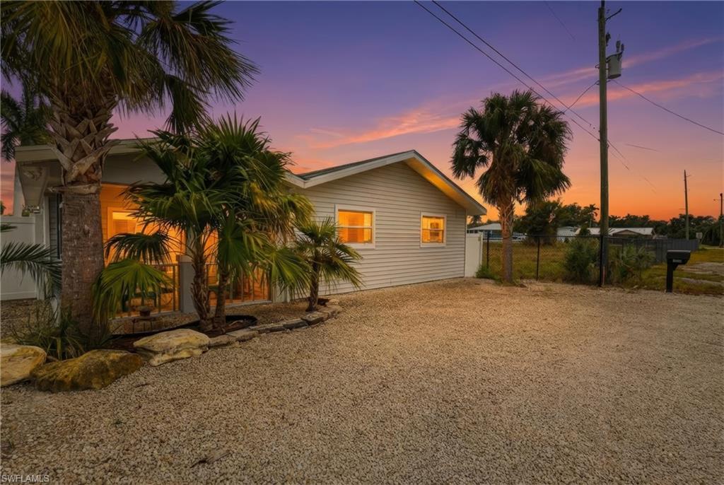 KNIGHTS BOKEELIA ISLE - Residential