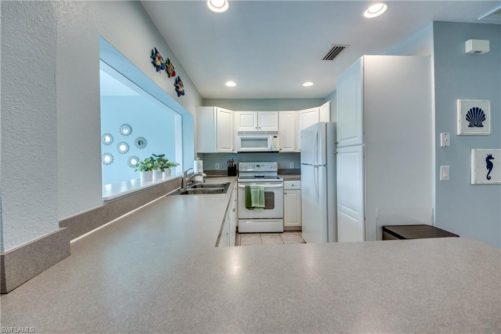 KNIGHTS BOKEELIA ISLE - Residential