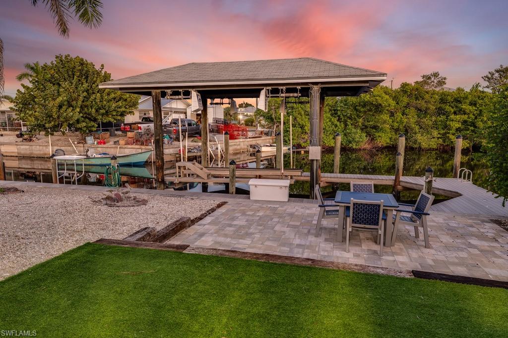 KNIGHTS BOKEELIA ISLE - Residential