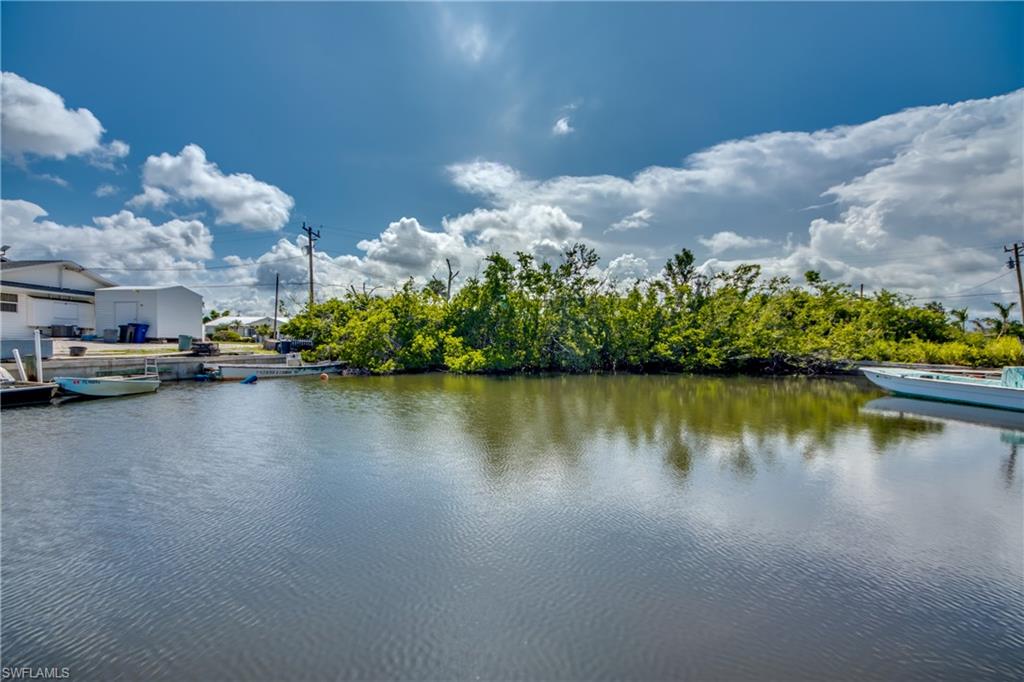 KNIGHTS BOKEELIA ISLE - Residential