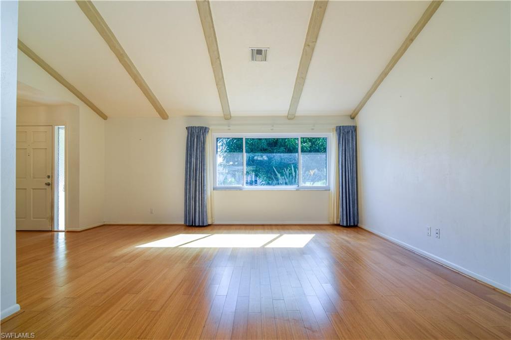 COUNTRY CLUB ESTATES - Residential