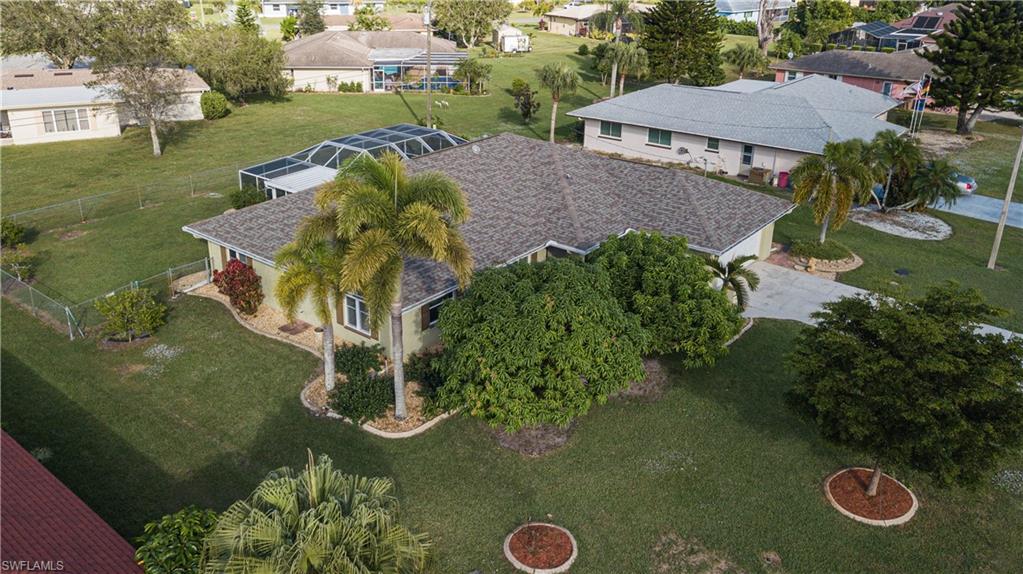 COUNTRY CLUB ESTATES - Residential