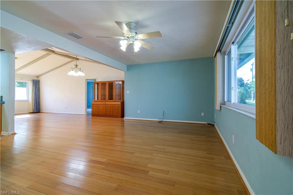 COUNTRY CLUB ESTATES - Residential