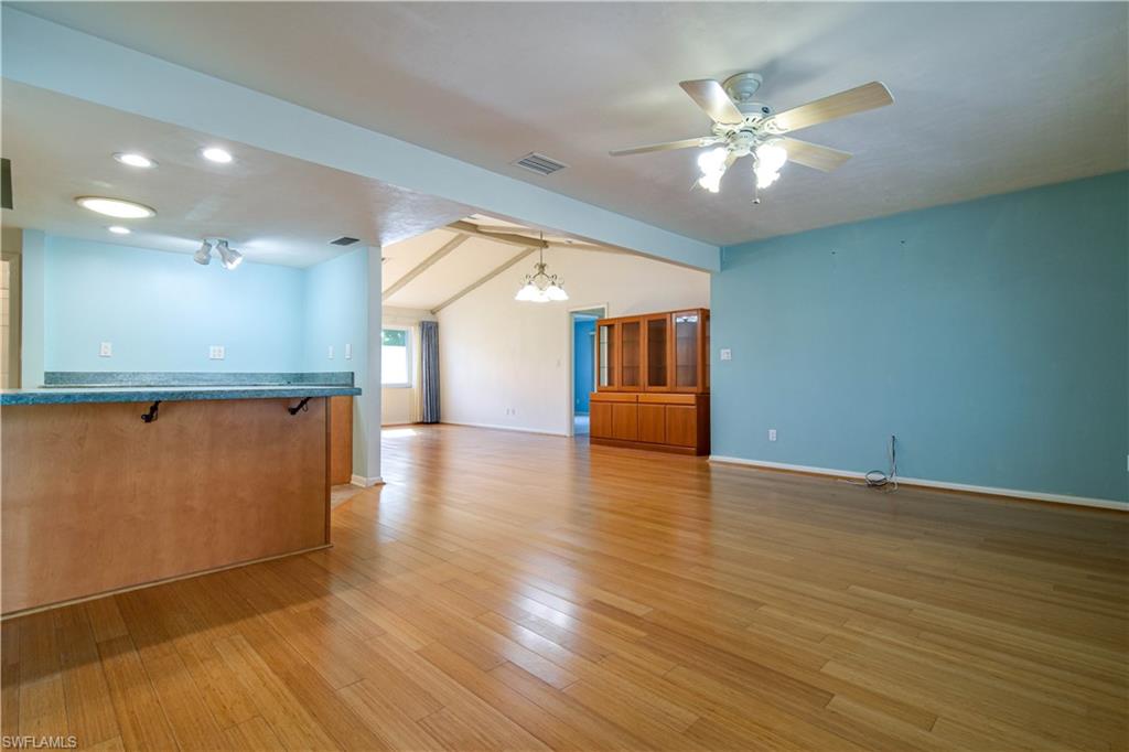 COUNTRY CLUB ESTATES - Residential