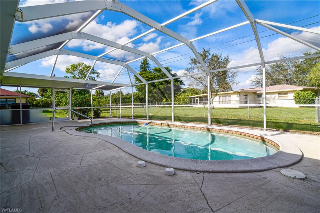 COUNTRY CLUB ESTATES - Residential