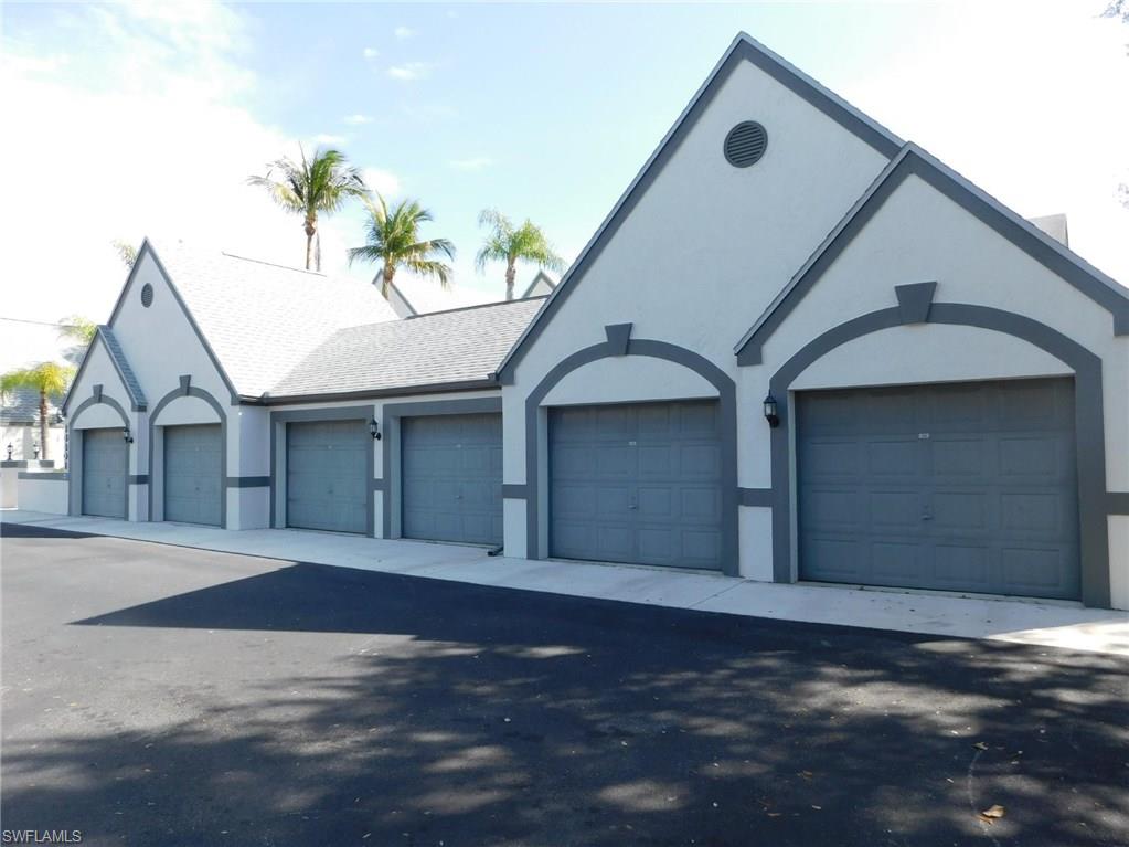 KELLY GREENS - Residential
