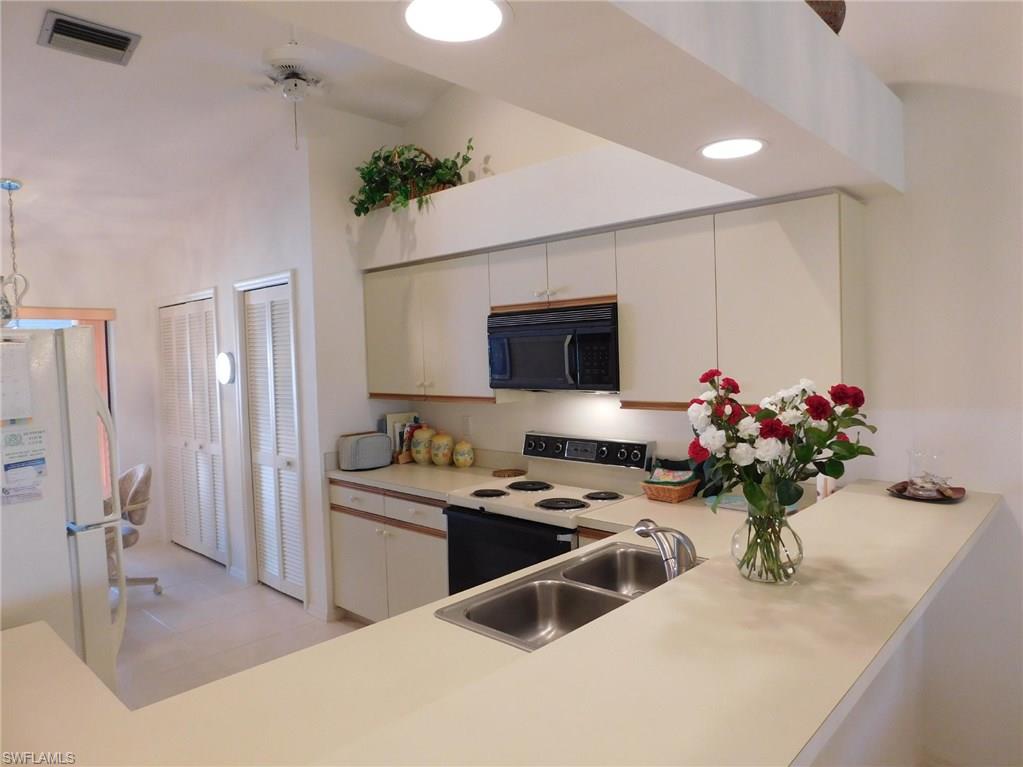 KELLY GREENS - Residential