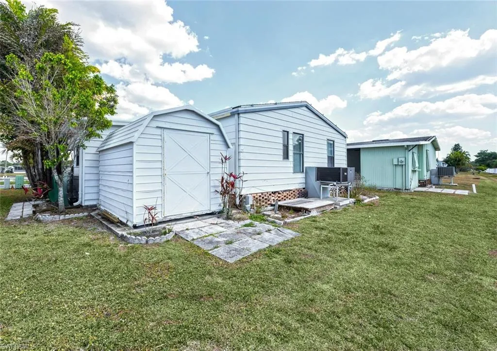 Naples, Florida 34104, United States, 2 Bedrooms Bedrooms, ,2 BathroomsBathrooms,Residential,Active,97346