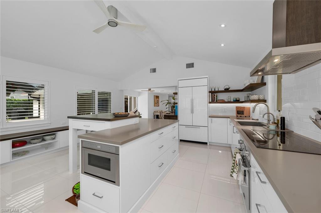 MOORINGS - Residential