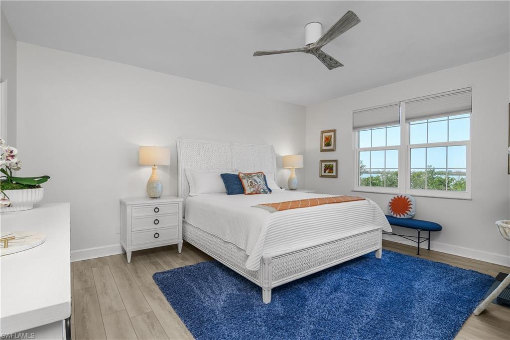 VINTAGE BAY - Residential