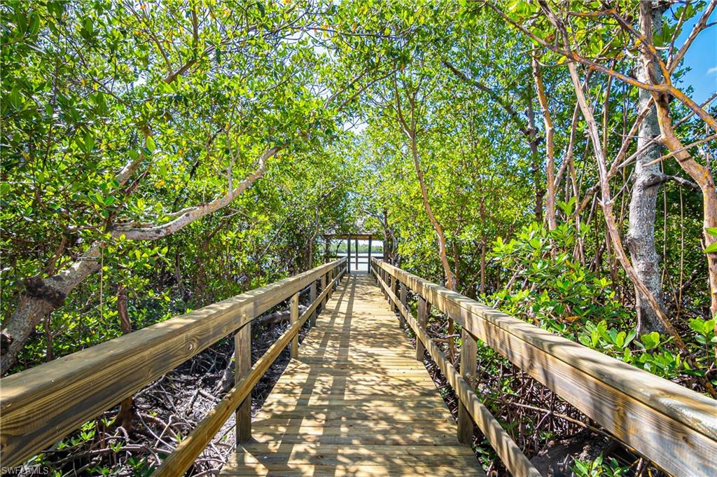 VINTAGE BAY - Residential