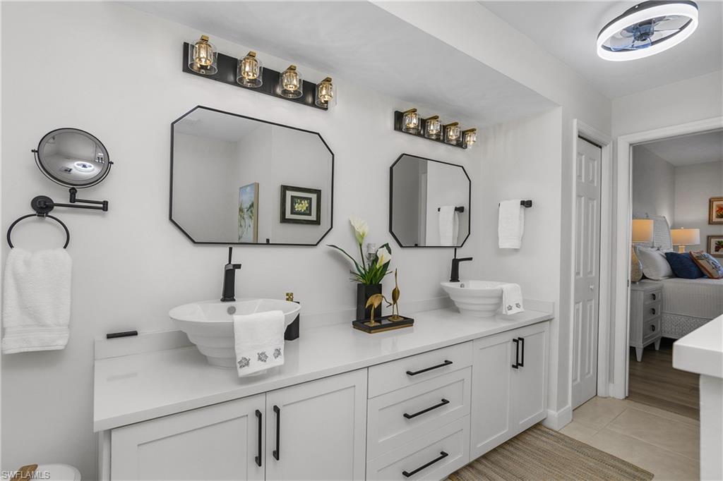 VINTAGE BAY - Residential