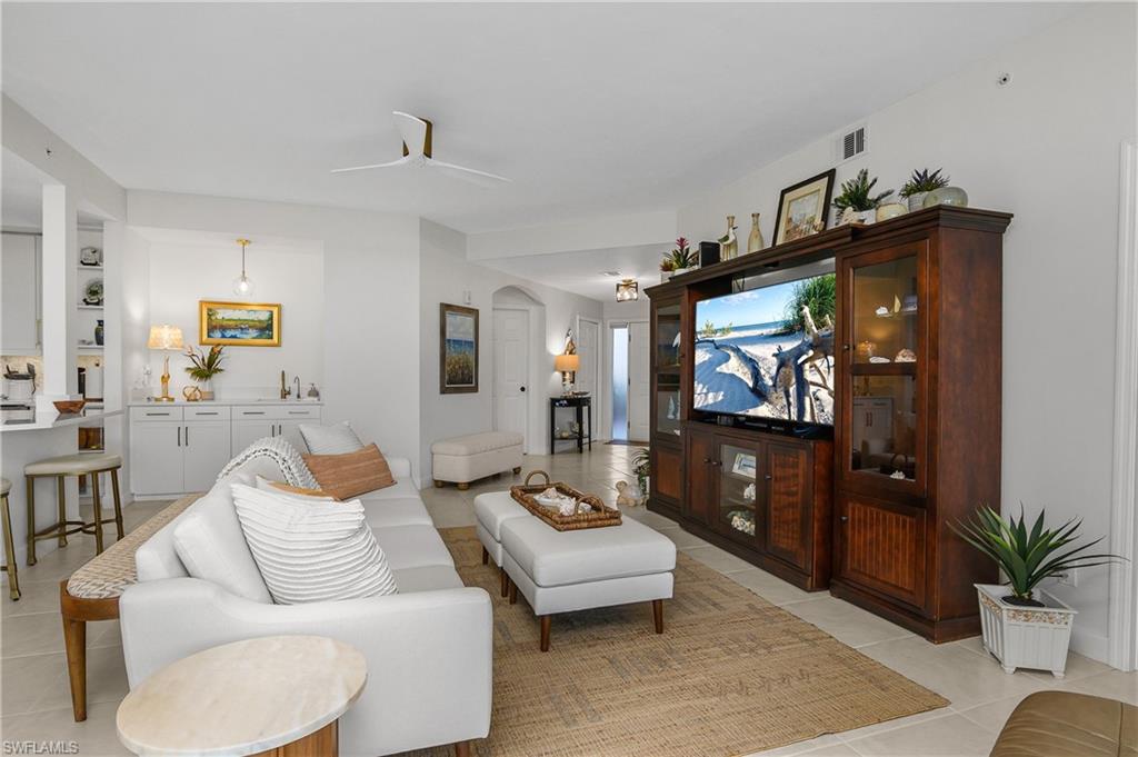 VINTAGE BAY - Residential