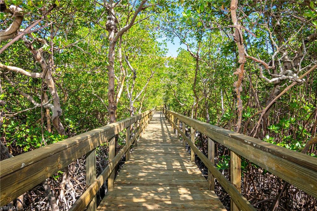 VINTAGE BAY - Residential