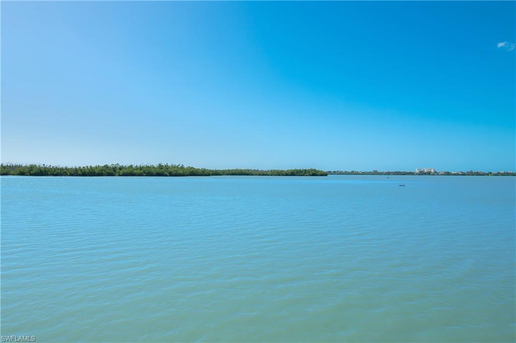 VINTAGE BAY - Residential