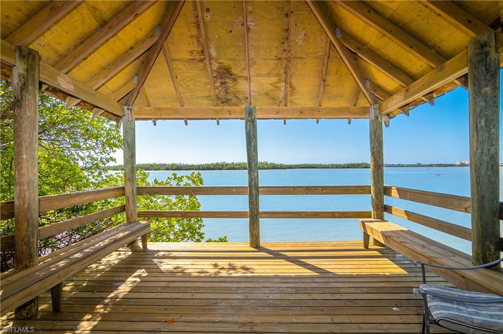 VINTAGE BAY - Residential