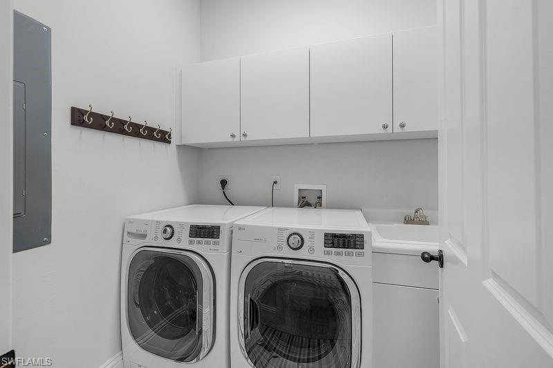 THE SHORES - Residential