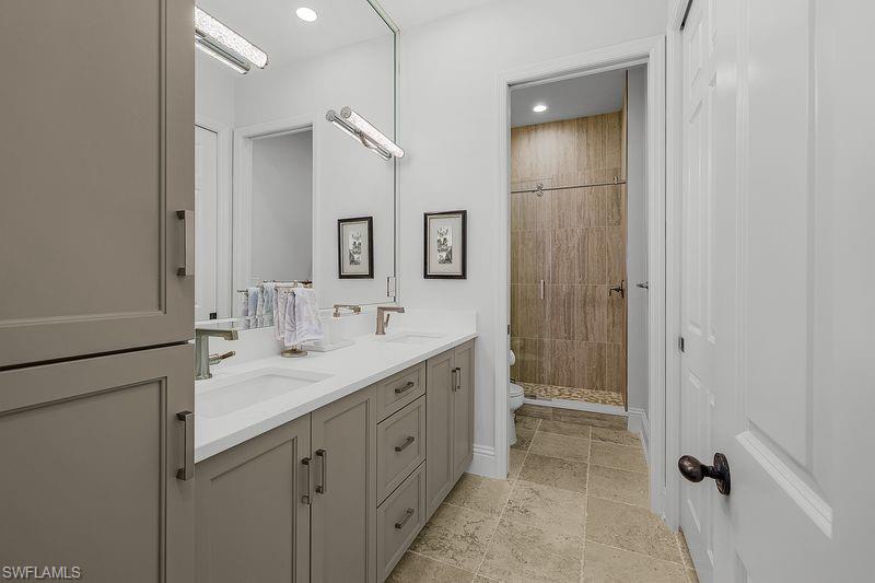 THE SHORES - Residential