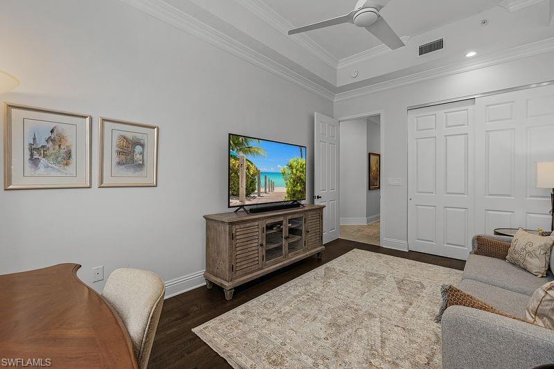 THE SHORES - Residential