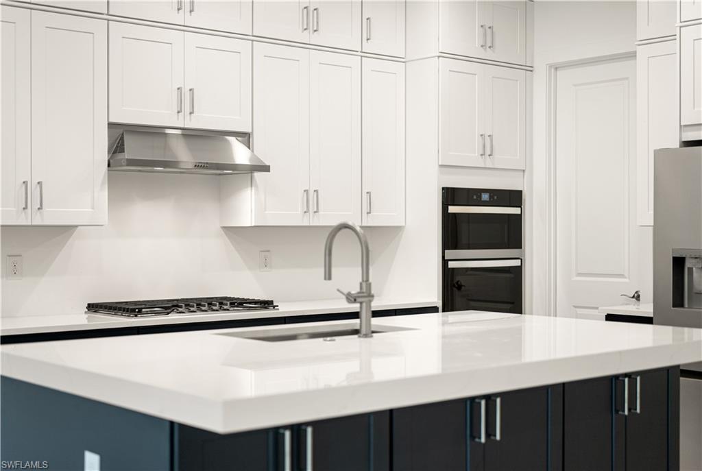 SEVEN SHORES - Residential