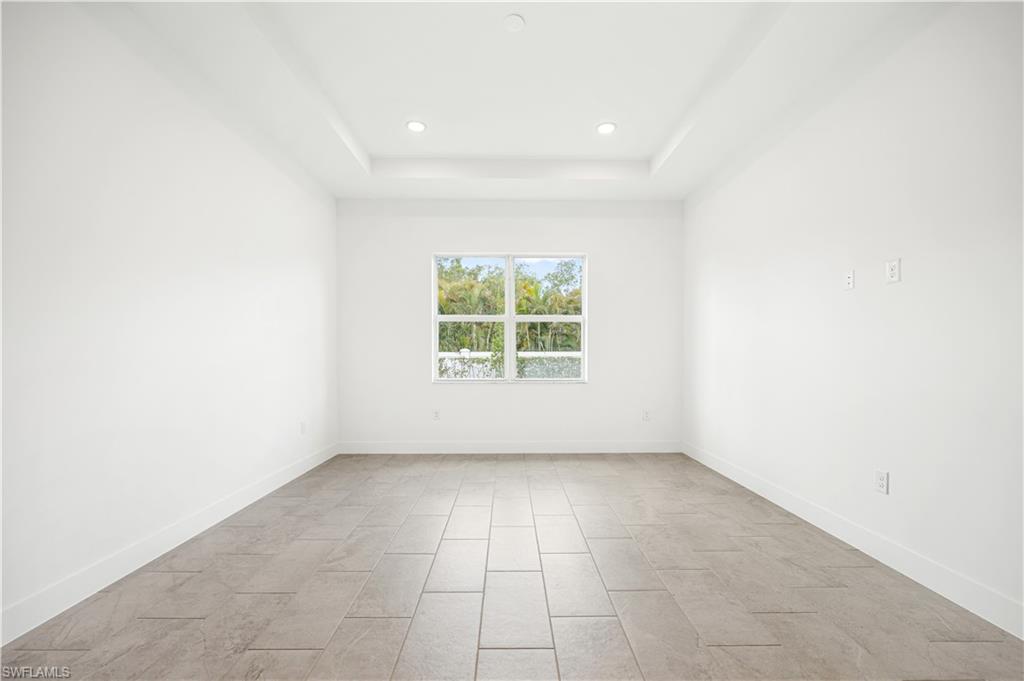 SEVEN SHORES - Residential