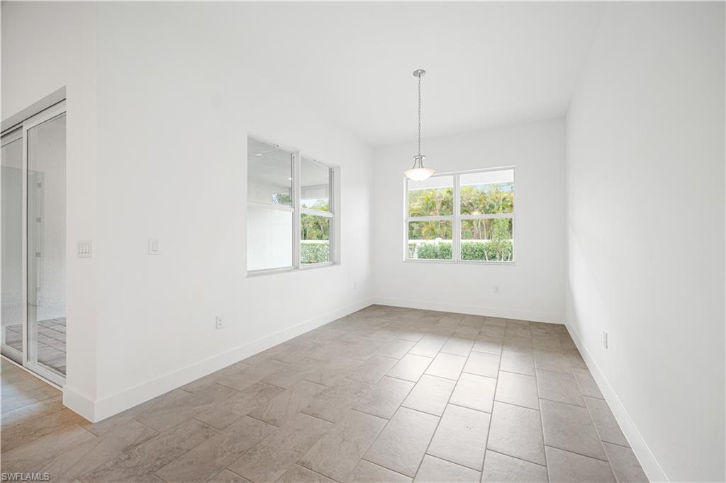 SEVEN SHORES - Residential