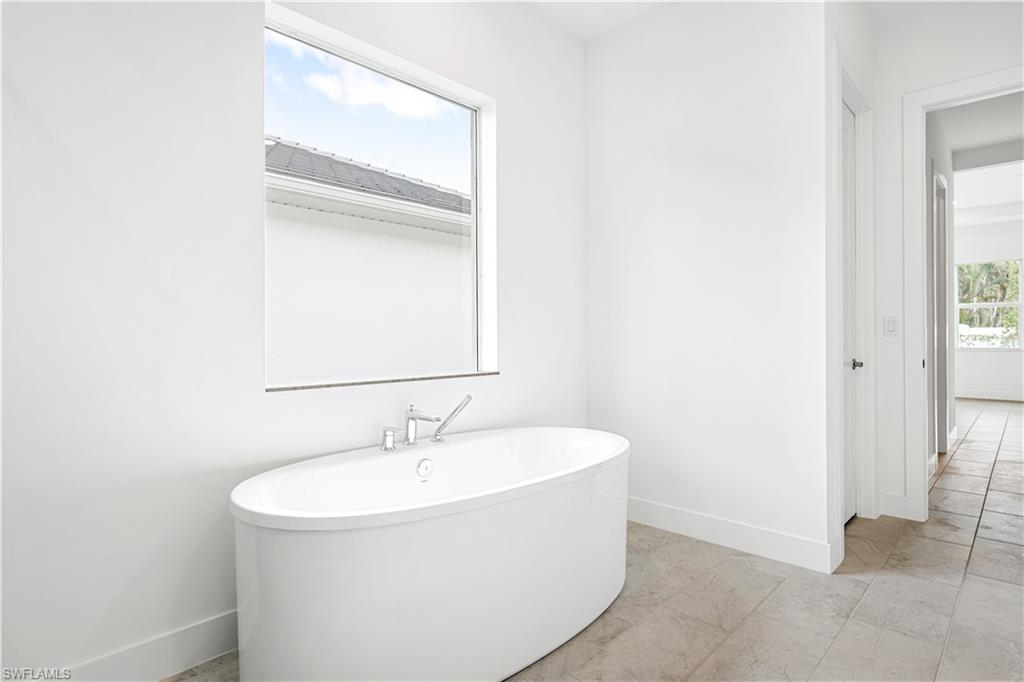 SEVEN SHORES - Residential