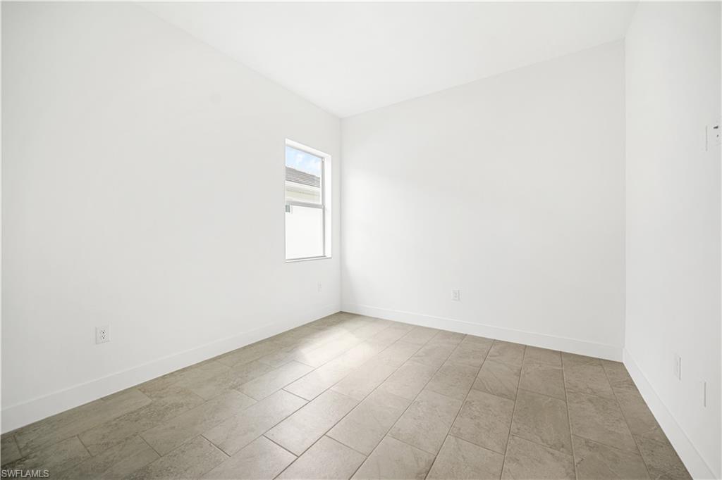 SEVEN SHORES - Residential